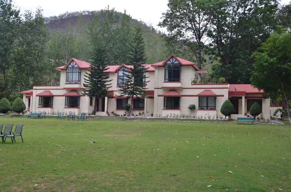 Welcomheritage Tarangi Ramganga Resort, Corbett Marchula Exterior photo