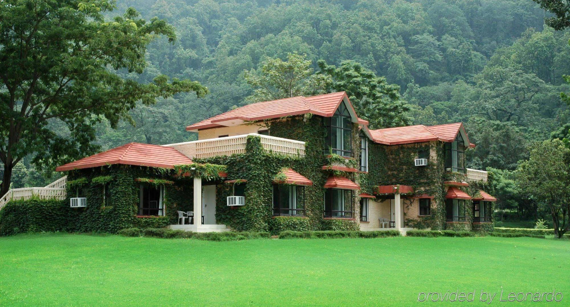 Welcomheritage Tarangi Ramganga Resort, Corbett Marchula Exterior photo